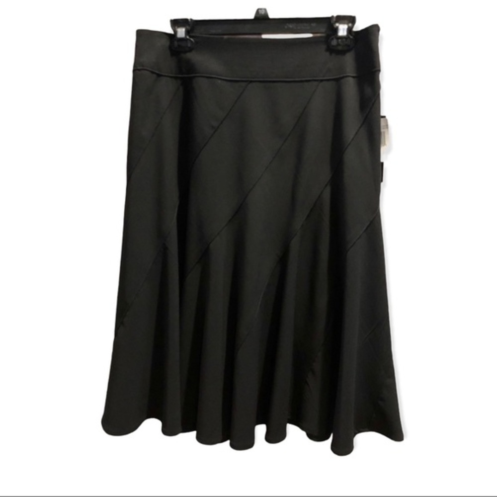 NEW - Larry Levine Black Skirt, Size 10